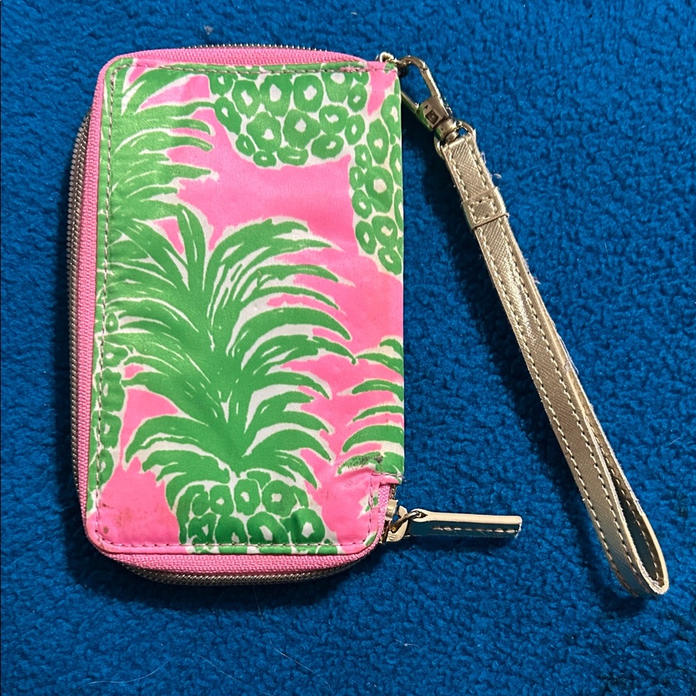 Lilly Pulitzer Pineapple Print Phone Wristlet - Picture 2 of 5